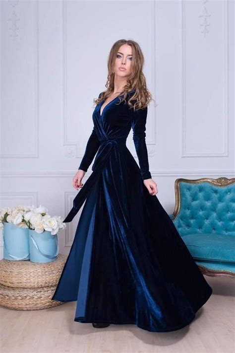 navy velvet dress for wedding.